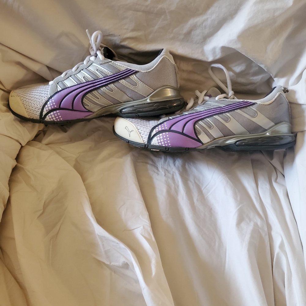 Womens Puma athletic shoes